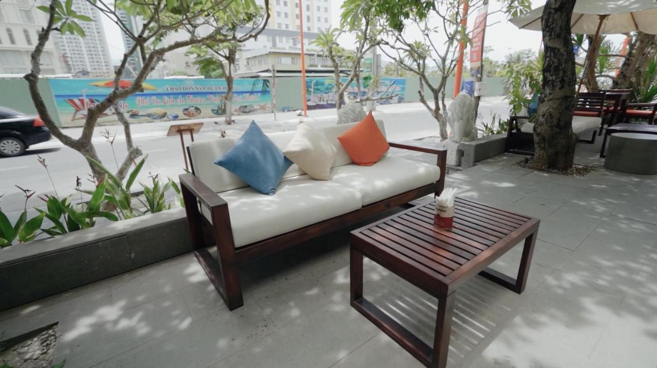 Chu Hotel Da Nang Buitenkant foto